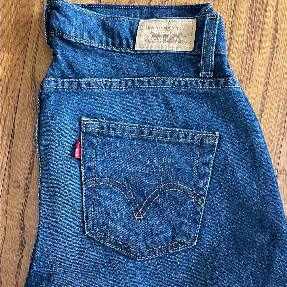 Levi's Ladies 529 Curvy Boot Cut Jeans - Picture 2 of 9